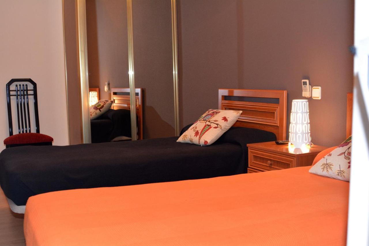 Hostal Gastrobar Carmelo Villarejo de Salvanes Luaran gambar