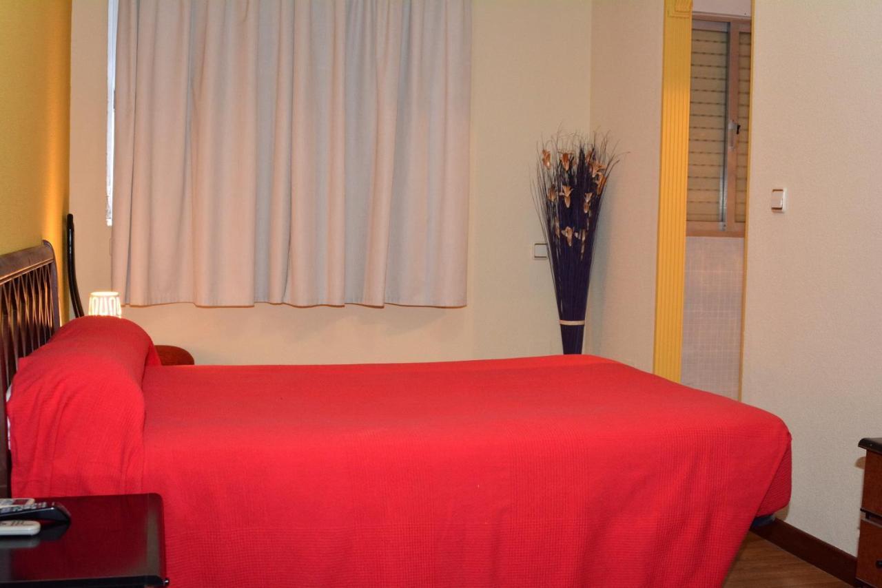 Hostal Gastrobar Carmelo Villarejo de Salvanes Luaran gambar