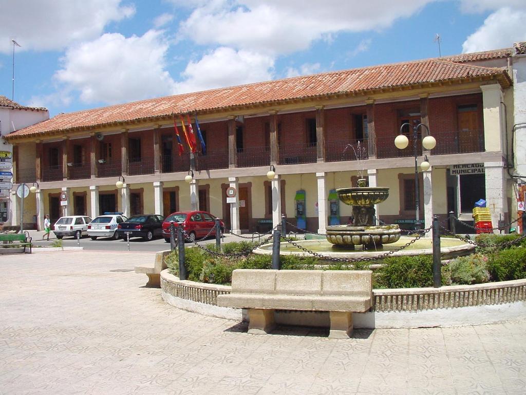 Hostal Gastrobar Carmelo Villarejo de Salvanes Luaran gambar